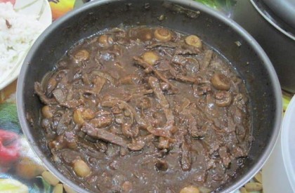 Tirinhas de Carne com Cebola e Champignon ao Molho Shoyu