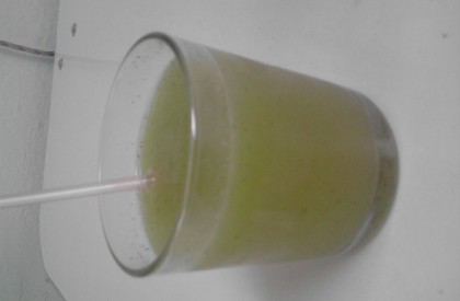 Suco refrescante de kiwi