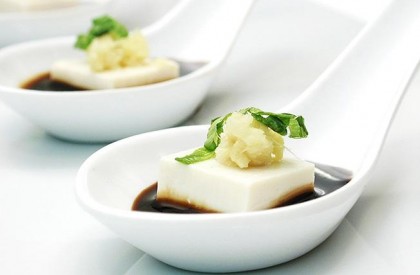 Tofu com gengibre ralado